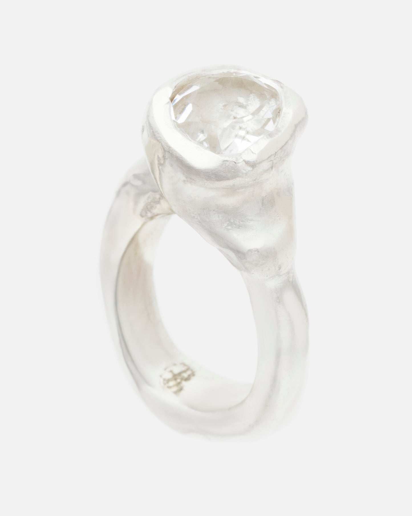 ATHYRIS PINKY RING - WHITE QUARTZ