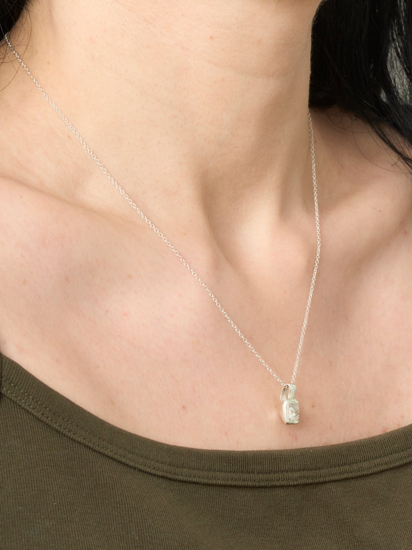 SEER PENDANT