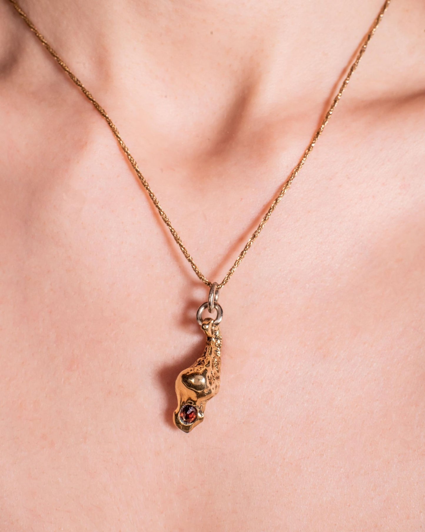MURCHISONIA PENDANT