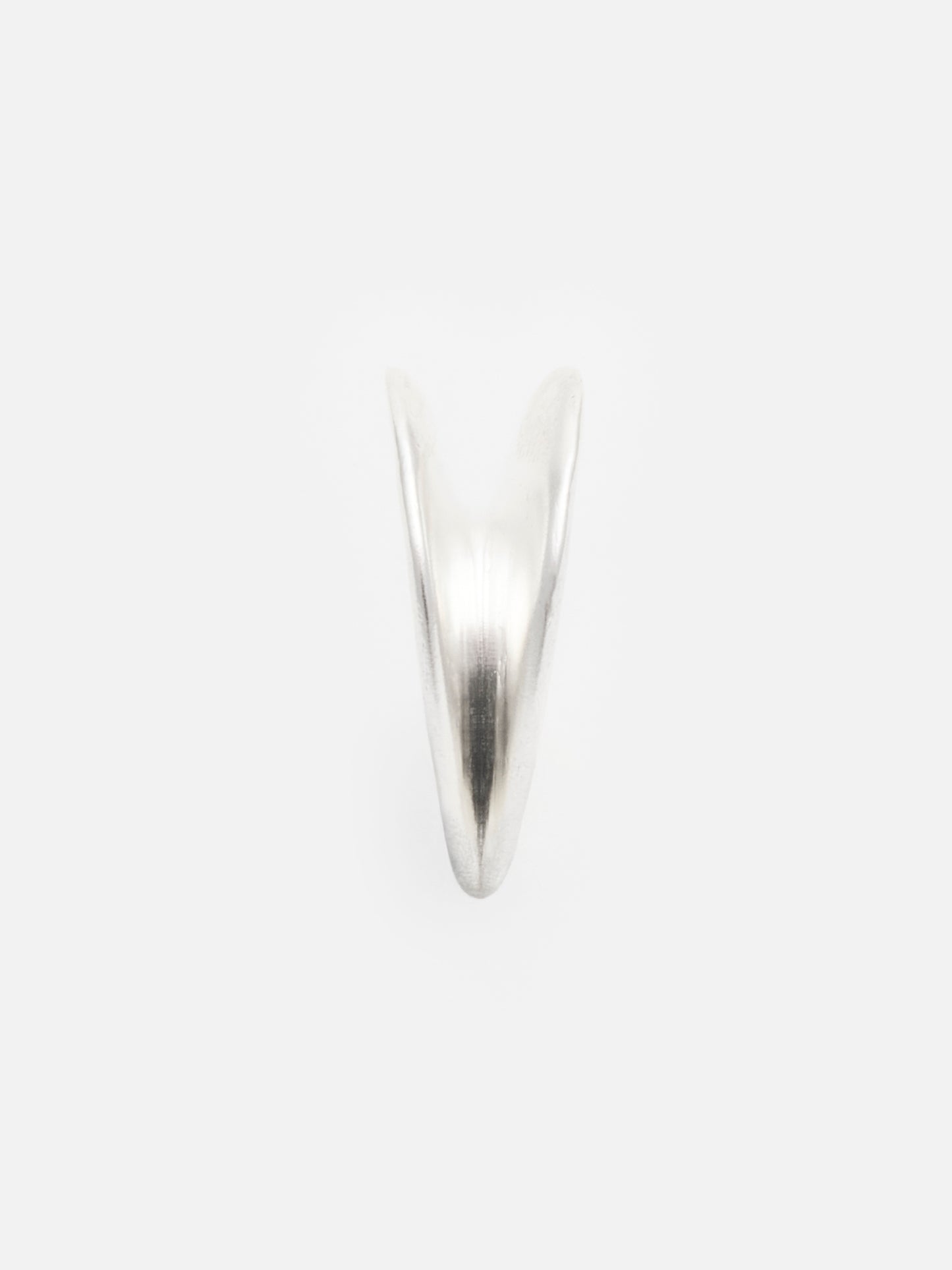 DOUBLE V EAR CUFF