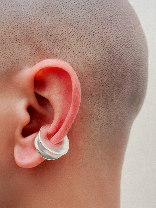 DOUBLE V EAR CUFF